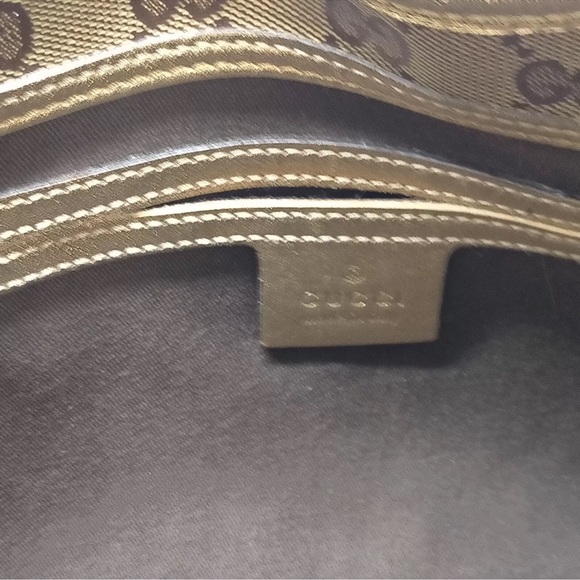 R718 Vintage Gucci hand bag brown coated canvas. - Picture 6 of 9